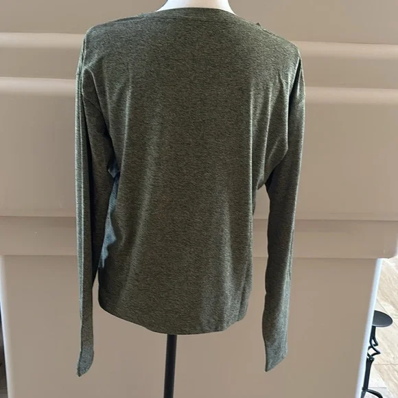 Beautiful Green Athleta Uptempo II Long Sleeve Top. Size S. New With Tags. - Picture 8 of 10